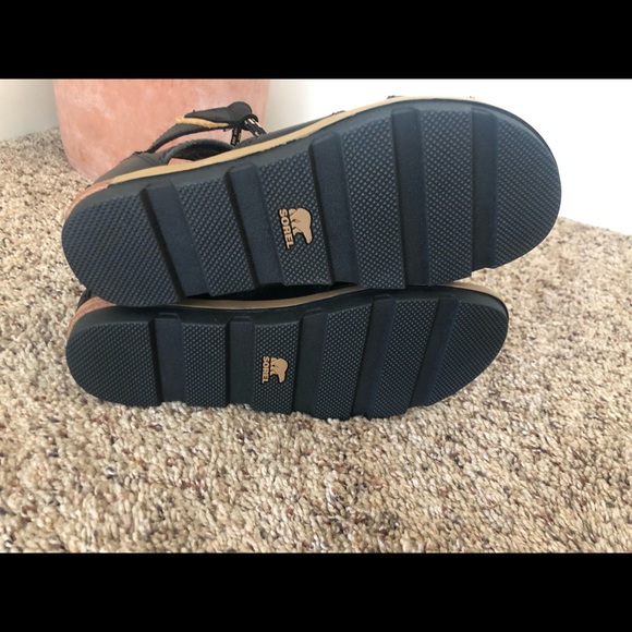 Sorel Sandals - Picture 2 of 4